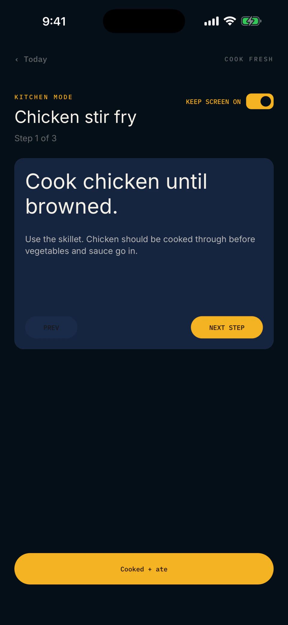 Mero Kitchen Mode for chicken stir-fry, step 1 of 3, with a keep-screen-on control and the instruction to cook the chicken until browned.